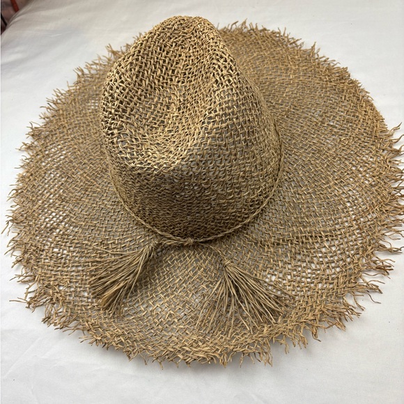 Hat - Picture 2 of 7